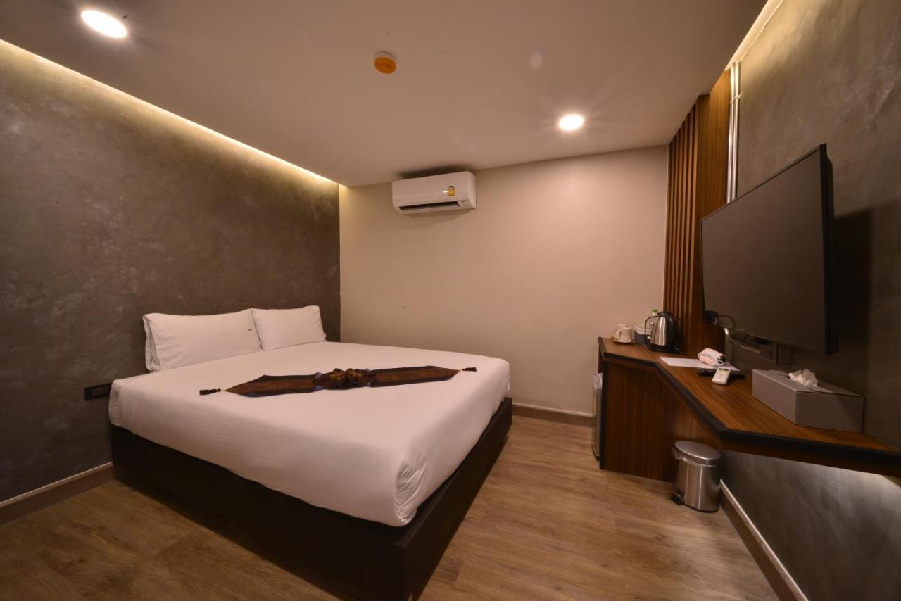 Sureena Hotel Pattaya Exteriör bild
